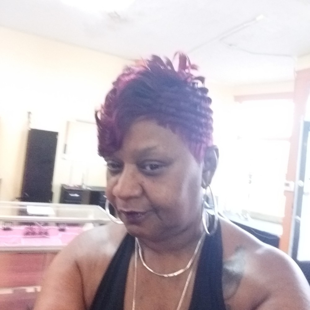 Meet your Posher, Twila